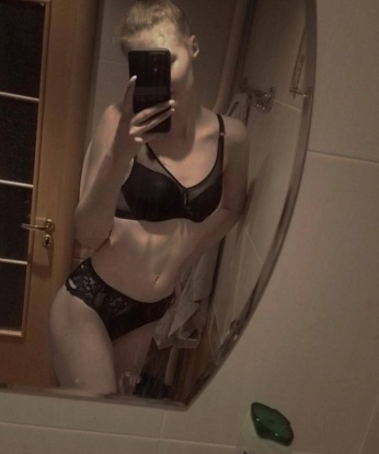 💋 Живу в Москве и знаю все ее секретные уголки, чтобы создать для нас незабываемое приключение. Мои услуги - это настоящий коктейль из эротического массажа, игр ролевых, экспериментов и исполнения самых тайных фантазий. 💥 Насыщенные встречи, доверие и удовольствие - вот то, чего ты ожидаешь от нашей встречи. Читай мои отзывы, смотри фото и подготовься к самым ярким ощущениям! Жду тебя, мой горячий ковбой! 🌟 Карина